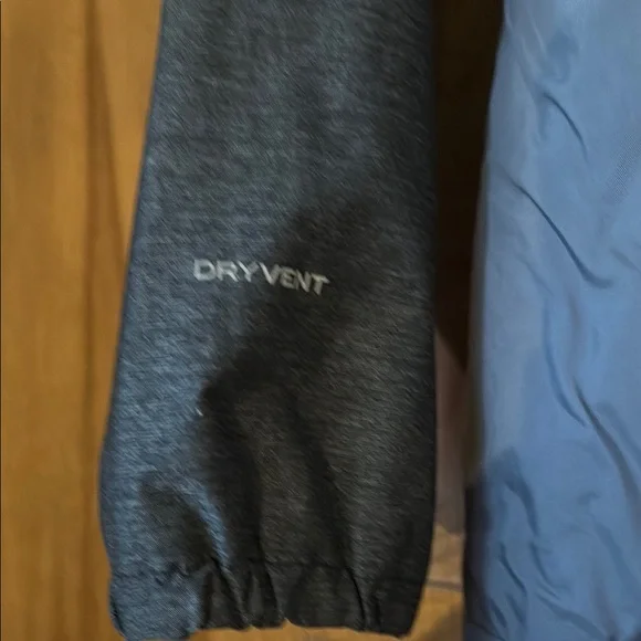 The North Face Girls Pink and Gray Jacket - Picture 6 of 6